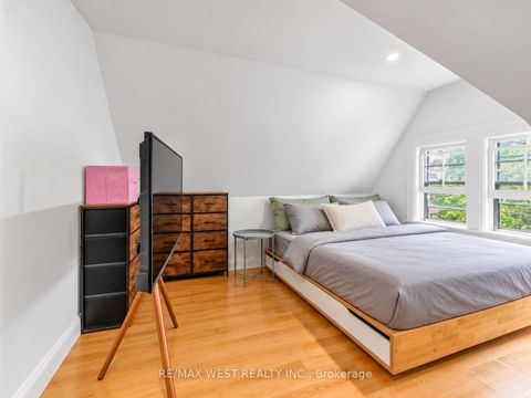 Photo 21 at 284 Lisgar Street, Little Portugal, Toronto