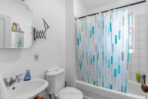 Photo 24 at 284 Lisgar Street, Little Portugal, Toronto