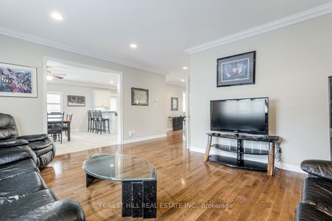 Photo 13 at 54 Maple Grove Avenue, Oak Ridges, Richmond Hill