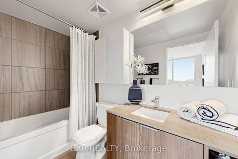Photo 14 at 611 - 31 Tippett Road, Clanton Park, Toronto
