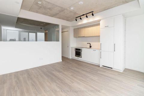 Photo 18 at 709 - 689 The Queensway, Queensway, Toronto