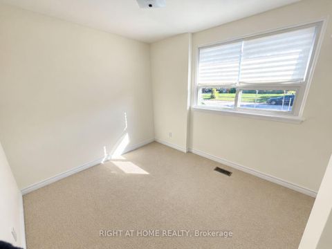 Photo 6 at 223 Ellendale Drive, Dorset Park, Toronto