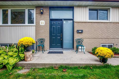 Photo 2 at 11 Fareham Crescent, Guildwood, Toronto