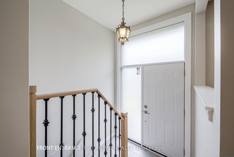 Photo 10 at 11 Fareham Crescent, Guildwood, Toronto