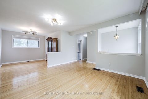 Photo 13 at 11 Fareham Crescent, Guildwood, Toronto