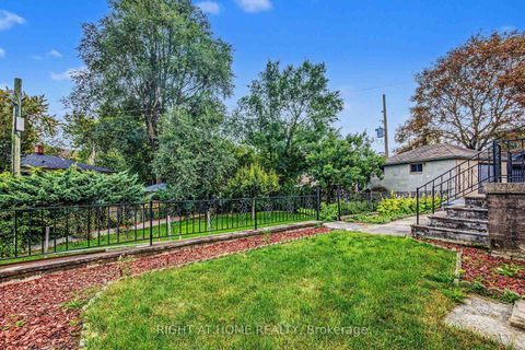Photo 30 at 11 Fareham Crescent, Guildwood, Toronto