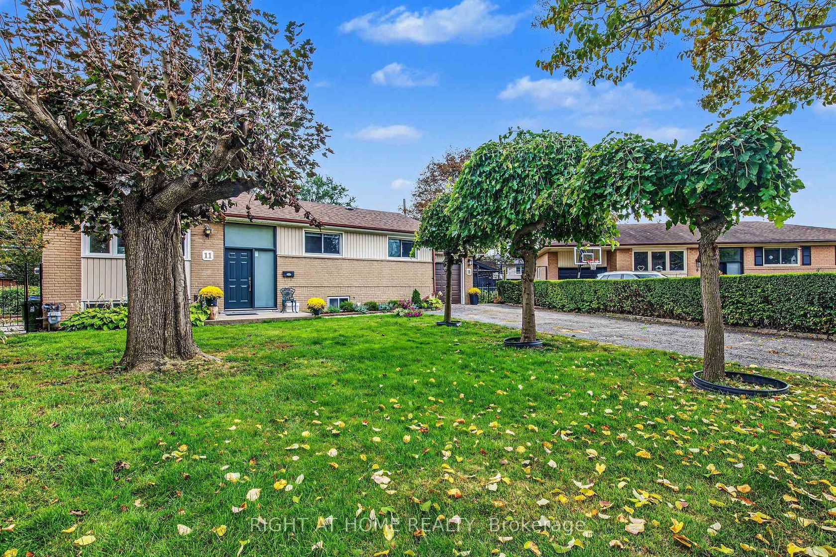 11 Fareham Crescent, Guildwood, Toronto 