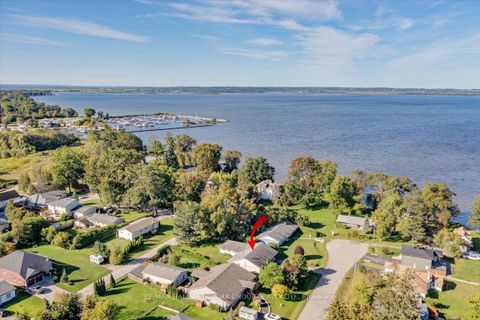 Photo 28 at 209 South Channel Drive, Keswick North, Georgina
