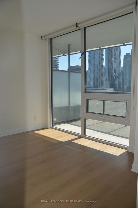 Photo 7 at 914 - 1 Market Street, Waterfront Communities C8, Toronto