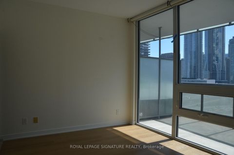 Photo 16 at 914 - 1 Market Street, Waterfront Communities C8, Toronto