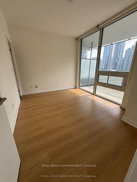 Photo 24 at 914 - 1 Market Street, Waterfront Communities C8, Toronto