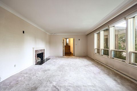 Photo 11 at 2 Colvestone Road, Windfields, Toronto