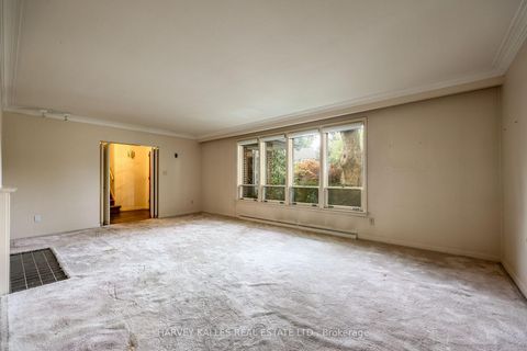 Photo 12 at 2 Colvestone Road, Windfields, Toronto