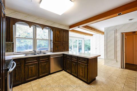 Photo 17 at 2 Colvestone Road, Windfields, Toronto