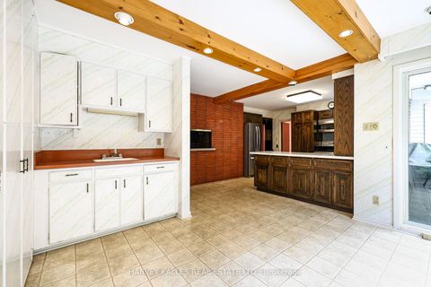 Photo 21 at 2 Colvestone Road, Windfields, Toronto