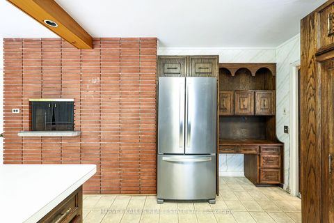 Photo 26 at 2 Colvestone Road, Windfields, Toronto