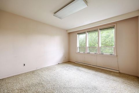Photo 30 at 2 Colvestone Road, Windfields, Toronto