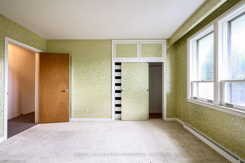 Photo 36 at 2 Colvestone Road, Windfields, Toronto