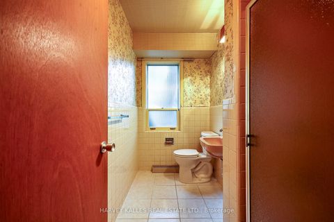 Photo 43 at 2 Colvestone Road, Windfields, Toronto