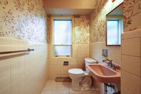 Photo 44 at 2 Colvestone Road, Windfields, Toronto