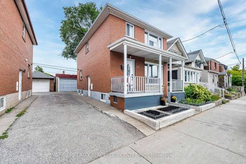 Photo 2 at 665 Jane Street, Smythe, Toronto