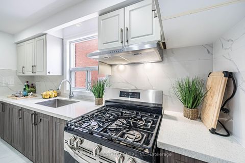 Photo 18 at 665 Jane Street, Smythe, Toronto