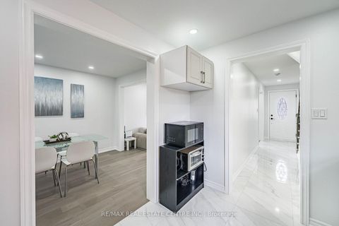 Photo 19 at 665 Jane Street, Smythe, Toronto