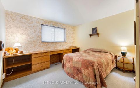 Photo 15 at 22 Almayo Crescent, Clairville, Toronto