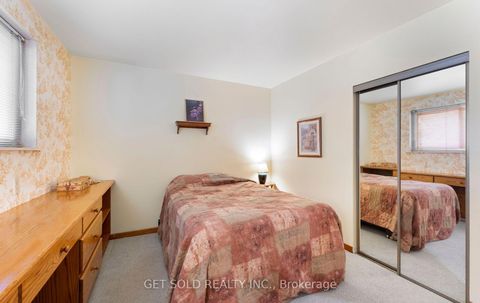 Photo 16 at 22 Almayo Crescent, Clairville, Toronto