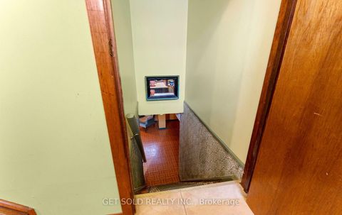 Photo 28 at 22 Almayo Crescent, Clairville, Toronto