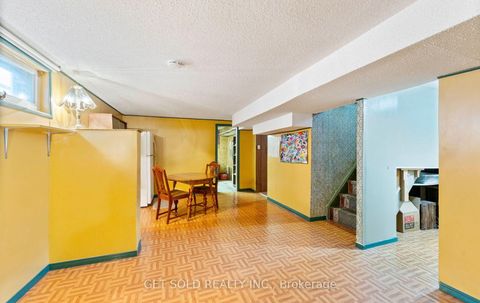 Photo 29 at 22 Almayo Crescent, Clairville, Toronto