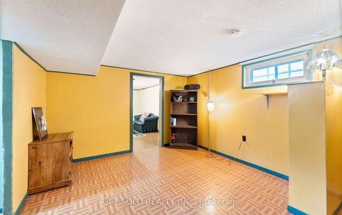 Photo 32 at 22 Almayo Crescent, Clairville, Toronto