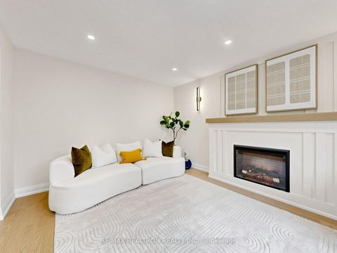 Photo 16 at 14 Lund Street, North Richvale, Richmond Hill