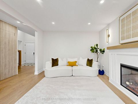 Photo 17 at 14 Lund Street, North Richvale, Richmond Hill