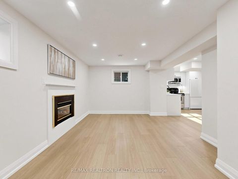 Photo 35 at 14 Lund Street, North Richvale, Richmond Hill