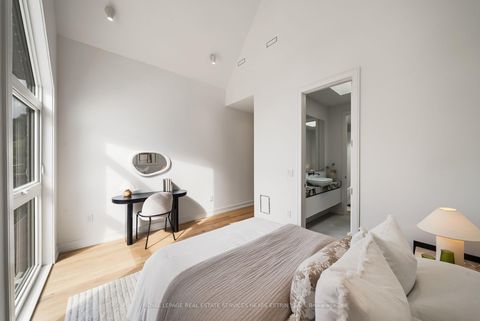 Photo 27 at 31 Taunton Road, Mount Pleasant East, Toronto