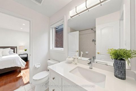 Photo 33 at 87 Serene Way, Patterson, Vaughan
