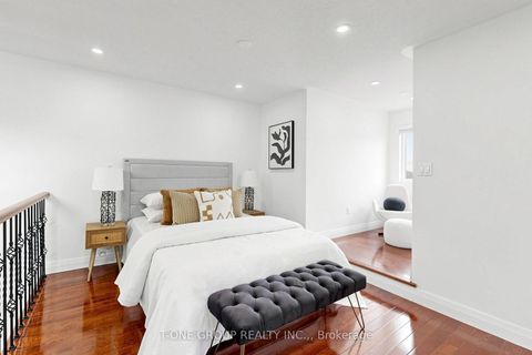 Photo 34 at 87 Serene Way, Patterson, Vaughan