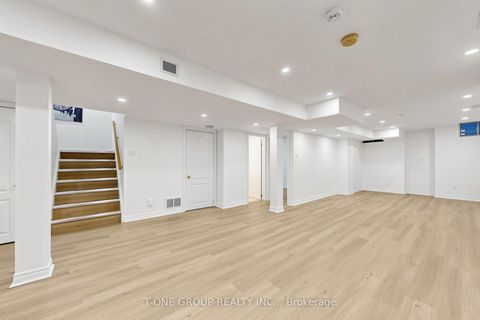 Photo 40 at 87 Serene Way, Patterson, Vaughan
