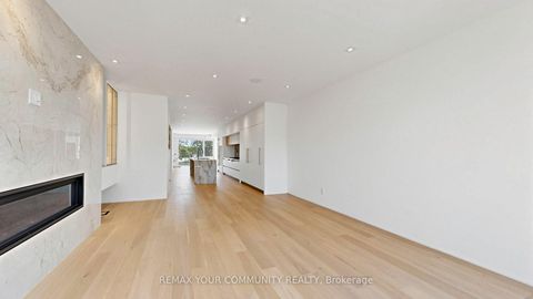 Photo 6 at 2970B Bayview Avenue, Willowdale East, Toronto