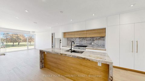 Photo 10 at 2970B Bayview Avenue, Willowdale East, Toronto
