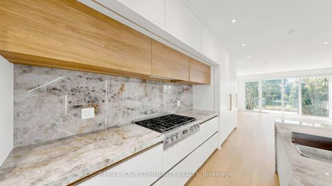Photo 11 at 2970B Bayview Avenue, Willowdale East, Toronto