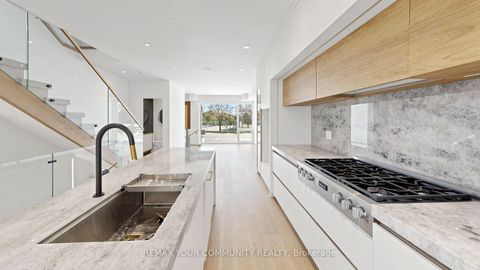 Photo 12 at 2970B Bayview Avenue, Willowdale East, Toronto