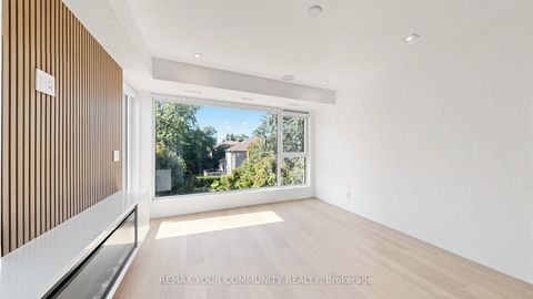 Photo 17 at 2970B Bayview Avenue, Willowdale East, Toronto