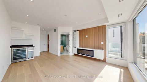 Photo 18 at 2970B Bayview Avenue, Willowdale East, Toronto