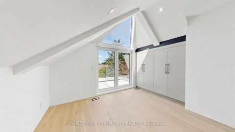 Photo 22 at 2970B Bayview Avenue, Willowdale East, Toronto
