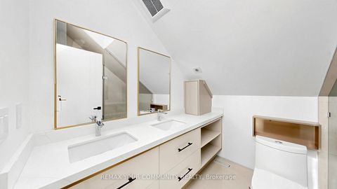 Photo 24 at 2970B Bayview Avenue, Willowdale East, Toronto