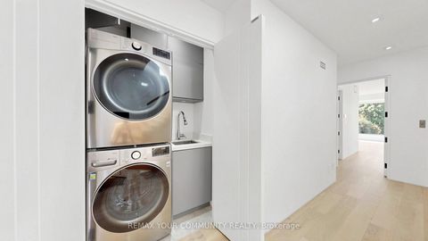 Photo 26 at 2970B Bayview Avenue, Willowdale East, Toronto