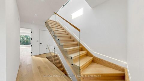 Photo 27 at 2970B Bayview Avenue, Willowdale East, Toronto