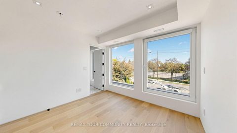 Photo 28 at 2970B Bayview Avenue, Willowdale East, Toronto